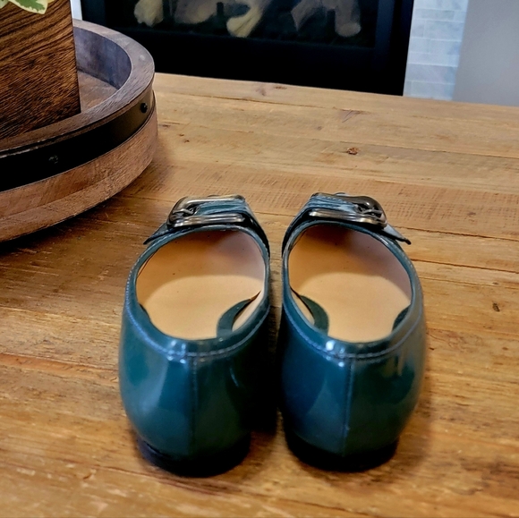 Fendi Flats - Picture 2 of 4